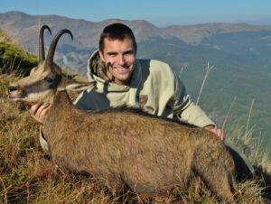 Robert Kern hunting Balkan Chamois